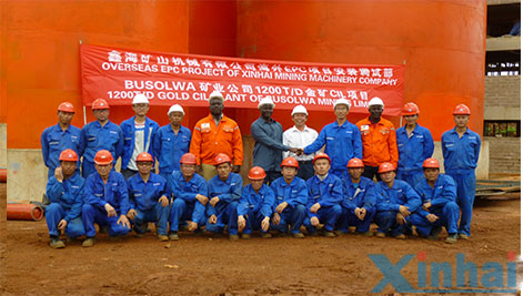 group picture of customers with our personnels of  Yantai Group Tanzania 1200tpd gold mining plant